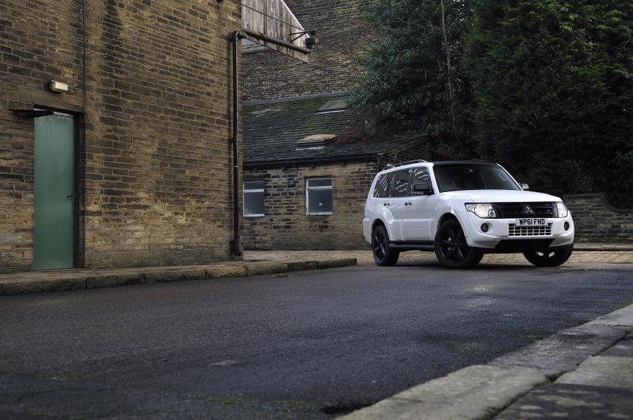  Mitsubishi Shogun Black 2012 года  (UK) (фото 84 из 85)
